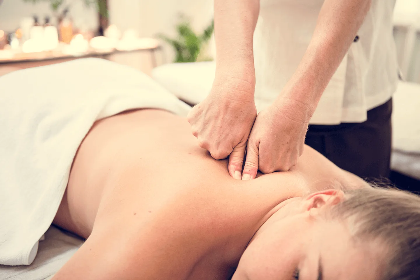Top 5 Effective Deep Tissue Massage Benefits For Weight Loss